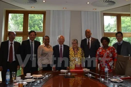 Vietnam, South Africa seek further cooperation in scientific research 