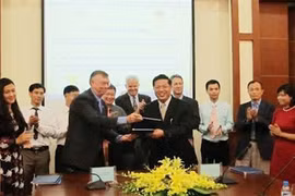 US foundation offers aid in addressing UXO impacts