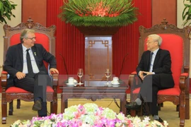 PCF National Secretary visits Vietnam 