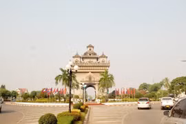 Laos turns ASEAN economic challenges into opportunities 
