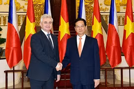 Czech Senate President highly values Vietnamese community
