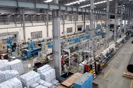  Vietnam's investment environment is improving: official 