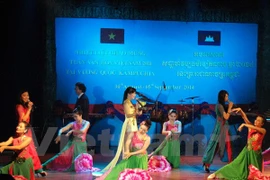 Cambodia, Thai culture introduced to Vietnamese people 