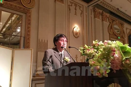 Vietnamese writer receives ASEAN literature award 