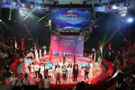 Int’l Circus Festival opens in Hanoi