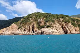 Vinh Hy Bay is one of the four most stunning inlets in Vietnam. (Photo: VNA)