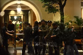 The four Vietnamese nationals, together with two others of Vietnamese origin, are found dead in the Grand Hyatt Erawan Hotel on July 16. (Photo: VNA)