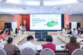 At the event (Photo: Vietnam Women Entrepreneurs’ Council)
