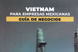 The 13-chapter business guide consists of information on Vietnam's economy and foreign trade, updates on bilateral trade, potential sectors and products, useful tools related to the Comprehensive and Progressive Agreement for Trans-Pacific Partnership (CPTPP), as well as contacts in Vietnam. (Photo: VNA)