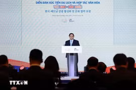Prime Minister Pham Minh Chinh speaks at the forum. (Photo: VNA) 