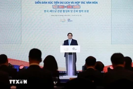 Prime Minister Pham Minh Chinh speaks at the forum. (Photo: VNA) 