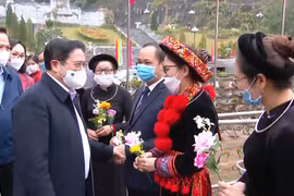 Prime Minister joins National Great Unity Festival in Cao Bang