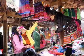 Preserving ethnic minorities’ culture in tandem with tourism development