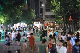 Pedestrian streets around Hoan Kiem lake reopen