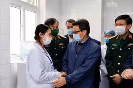Deputy PM visits first cases of clinical trials of COVID-19 vaccine Nano Covax