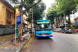 Hanoi buses quiet on first day of resuming operation