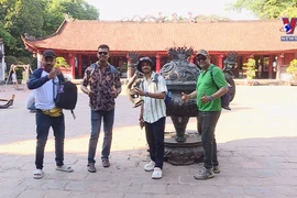 First group of 4,500 Indian tourists arrive in Hanoi