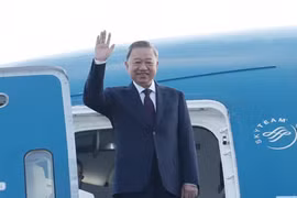 President To Lam leaves Hanoi for state visits to Laos and Cambodia. (Photo: VNA)
