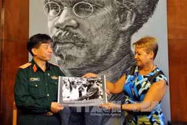 Vietnam, Cuba exchange press experience 