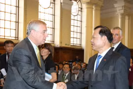 Vietnam, UK eye further bilateral trade ties 