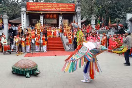Hanoi moves to preserve ancient dances 