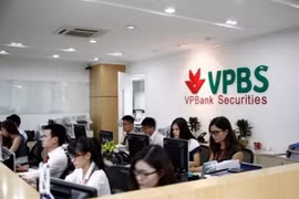 75,000 derivatives trading accounts opened in first six months