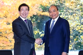 PM applauds Seoul’s relations with Vietnamese localities