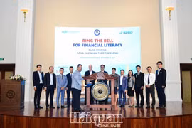 Event seeks ways to better financial knowledge for individual investors 