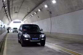 Cu Mong tunnel opened to traffic