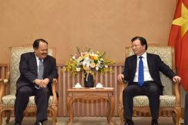 Vietnam, Laos boost partnership in energy development 
