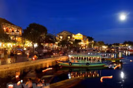 Hoi An takes measures to reduce single-use plastic products