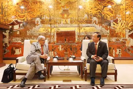 Hanoi seeks France’s experience in clean water, waste treatment 