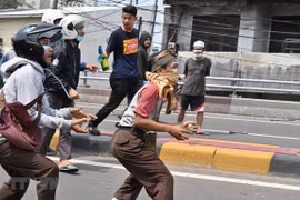 Indonesia removes restrictions on social media access