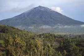 Indonesia issues flight warning as volcano erupts on Sumatra Island