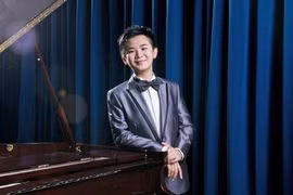 13-year-old Hong Kong piano prodigy returns to HCM City