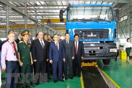 Belarus Deputy PM witnesses inauguration of Maz Asia auto plant in Hung Yen