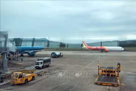 Vietnam Airlines increases flights for passengers affected by bad weather