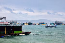 Quang Ninh evacuates tourists from islands ahead of Typhoon Mun’s arrival