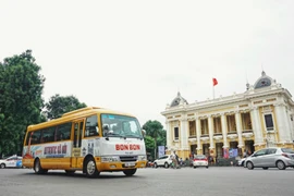 Bonbon city tour explores Hanoi's history, culture