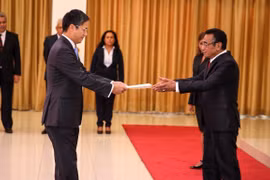 Vietnam’s ambassador presents credentials to Timor Leste President 