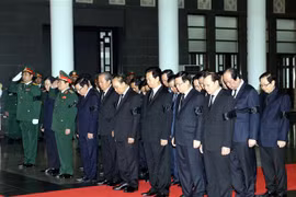 Nation pays homage to former President Le Duc Anh