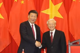 Leaders of Vietnam, China exchange greetings on diplomatic ties anniversary
