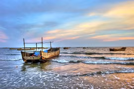 Quang Ninh develops Tra Co national tourism site