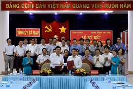 Vietnam News Agency signs information cooperation pact with Ca Mau