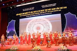 Ha Long poetry night gathers 200 Vietnamese, foreign delegates 