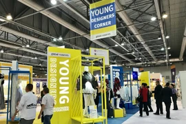 Exporters advised to use both online, offline platforms to go global