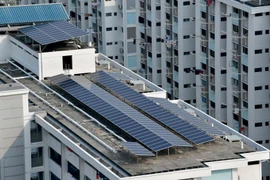 Singapore plans to step up solar energy production 