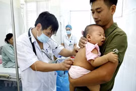HCM City: New cases of communicable diseases slowly drop