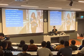 Vietnamese students in Australia talk about big data