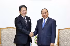 PM Nguyen Xuan Phuc receives JBIC Governor